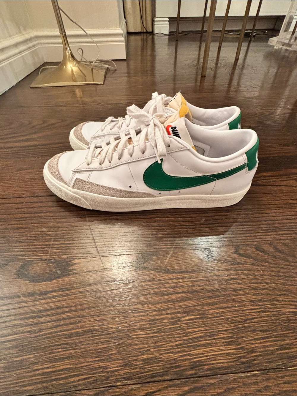 Nike White Low-Top Blazers 77 Sneakers with Green Swoosh